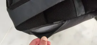 Mochila Quechua Negra Mediana