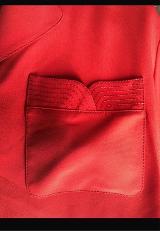 Camisa vintage roja.