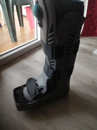 Bota ortopédica ajustable Talla L