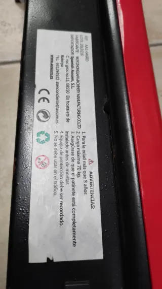 Patinete eléctrico infantil rojo