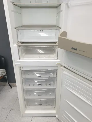 Nevera Edesa 2m x 60cm,  congelador grande