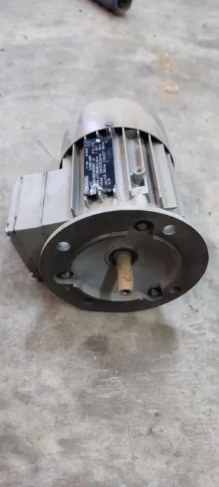 Motor Siemens recambio Encoladora Egurko Ortza