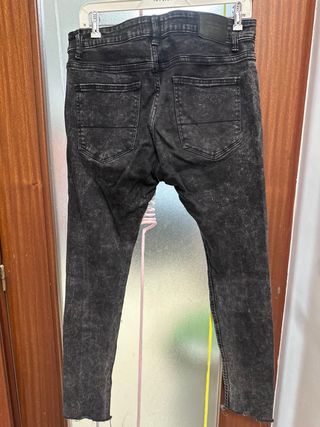Vaqueros skinny rotos efecto lavado