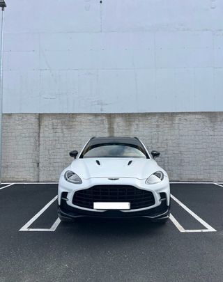 Aston Martin DBX 707 2023