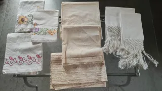 Lotto 8 Asciugamani Vintage Ricamati