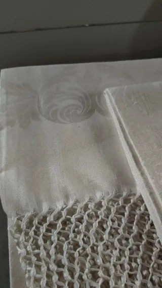 Lotto 8 Asciugamani Vintage Ricamati