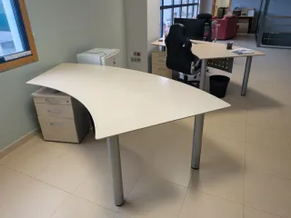 4x Mesas de trabajo/recepción madera y metal