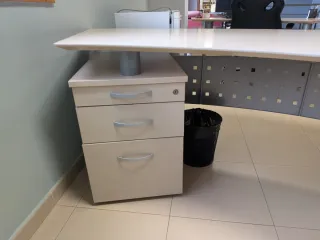 4x Mesas de trabajo/recepción madera y metal