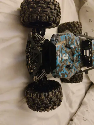 Coche teledirigido 4x4