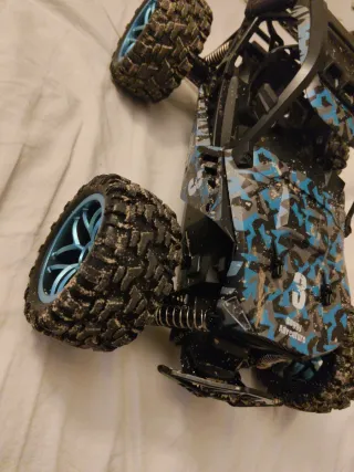 Coche teledirigido 4x4