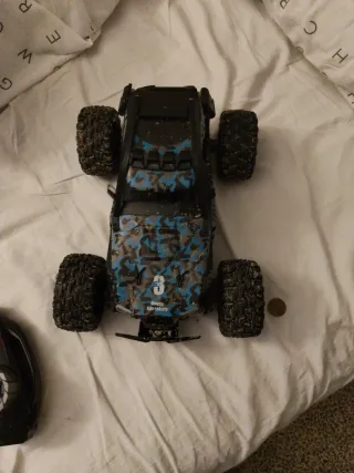 Coche teledirigido 4x4