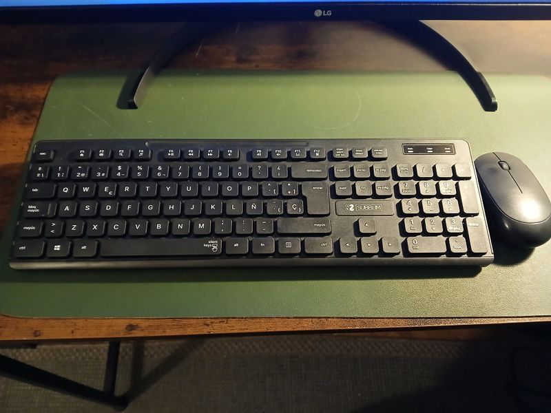 Torre PC i7 32GB RAM M.2 1TB SSD WiFi + Teclado afbeelding 5