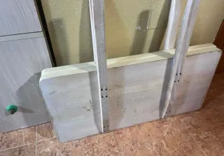 Mesa grande de madera maciza con cajones