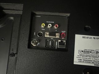 TV para piezas, pantalla rota se vende solo tv