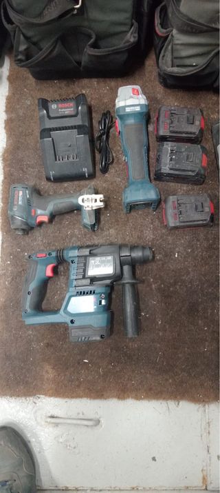 Kit Herramientas Eléctricas Bosch con baterías