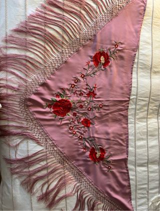 Manton enrejado rosa