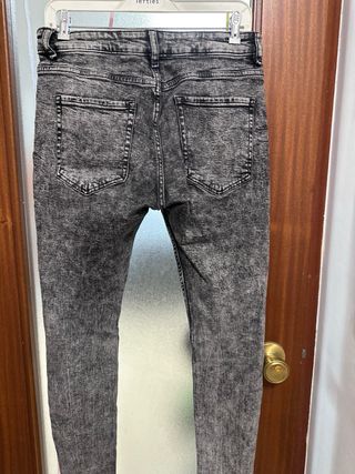 Vaqueros Bershka Gris Talla 38