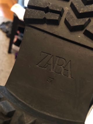 Mocasines Zara negros con cadena