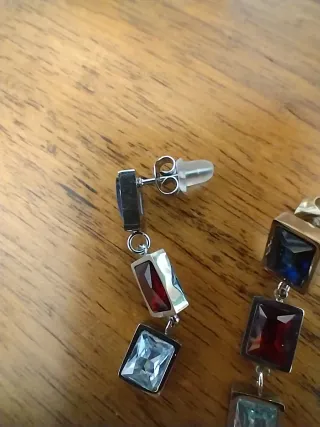 Orecchini pendenti con 3 pietre