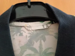 Chaqueta fina estampado tropical Talla S