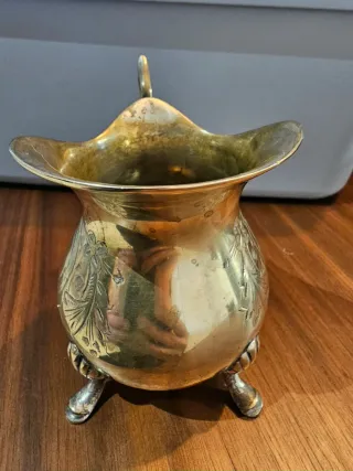 Jarra antigua decorativa