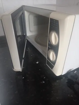 Microondas Ansonic Usado