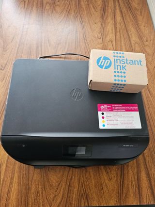Stampante HP nera, semi nuova