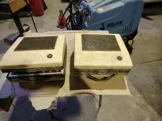 2 Tocadiscos Antiguos de Maleta