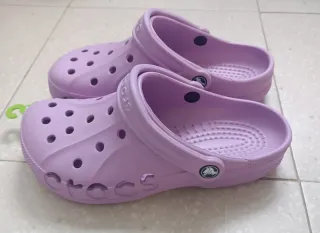 Crocs Morados nuevos sin etiqueta