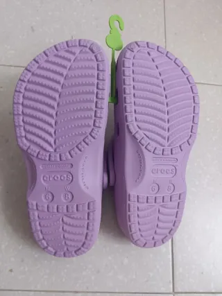 Crocs Morados nuevos sin etiqueta