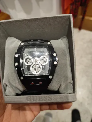 Reloj Guess Negro y Plateado