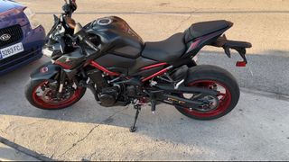 Kawasaki Z900 Full
