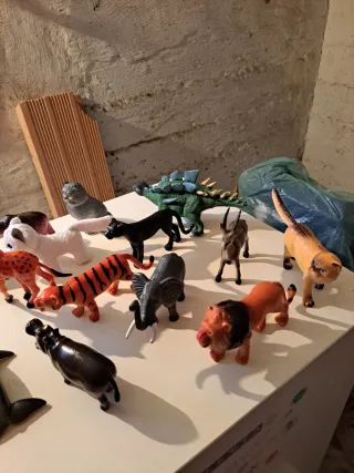 Collezione animali plastica