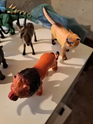 Collezione animali plastica