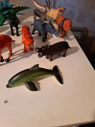 Collezione animali plastica