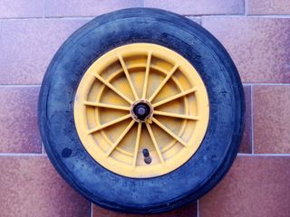 ferramenta RUOTA CARRIOLA (CO PROBLEMI)