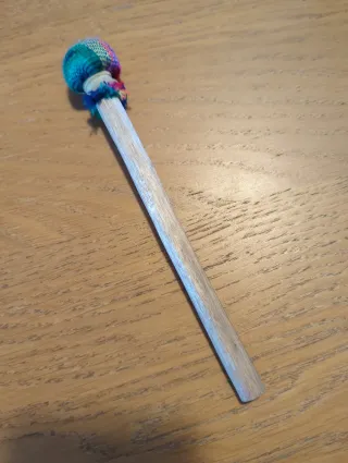 Tamburi di bambù artigianali con martello