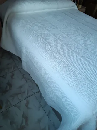 Colcha blanca para cama