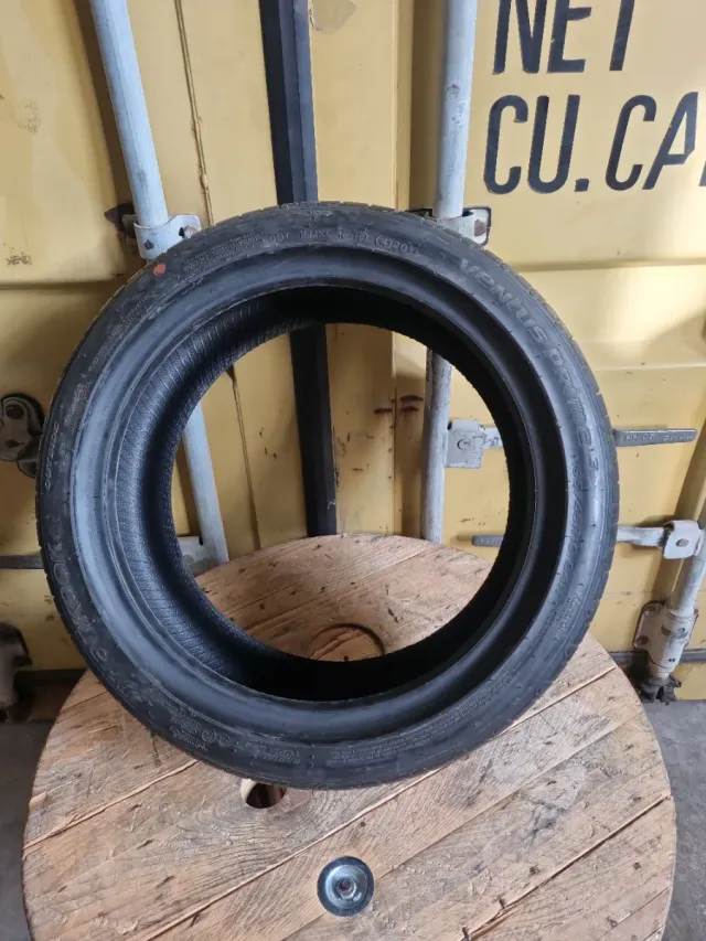 Vendo 1 Neumático Hankook en perfecto estado