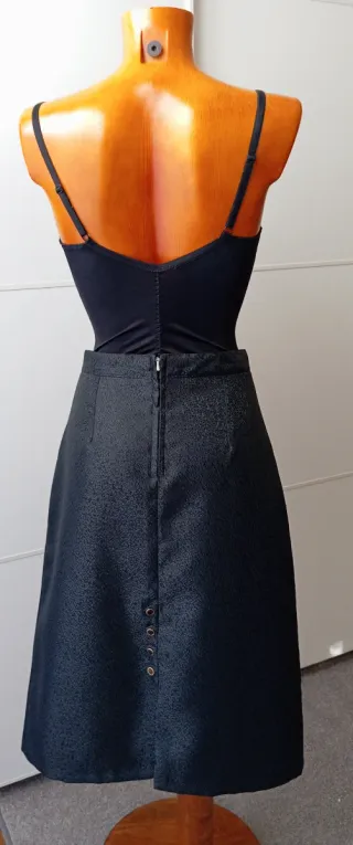 Falda negra vintage con brillo