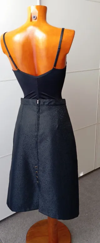 Falda negra vintage con brillo