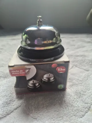 Timbre de mesa plateado y negro