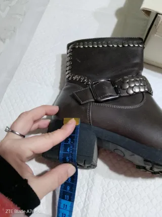 Stivaletti marroni con borchie