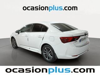 Toyota Avensis 150D Advance 105 kW (143 CV)