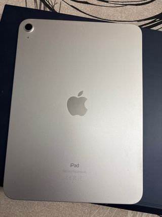 iPad 10ª Gen 64 GB Plata.