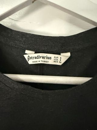 Vestido largo negro con abertura