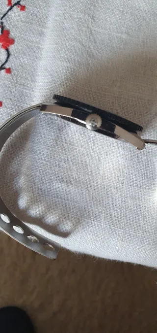 Reloj Tissot Negro y Plateado