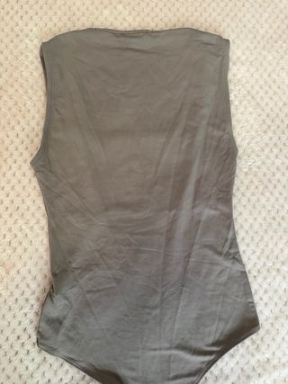 Body Stradivarius gris talla S
