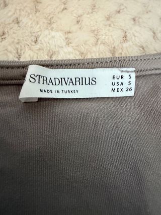 Body Stradivarius gris talla S