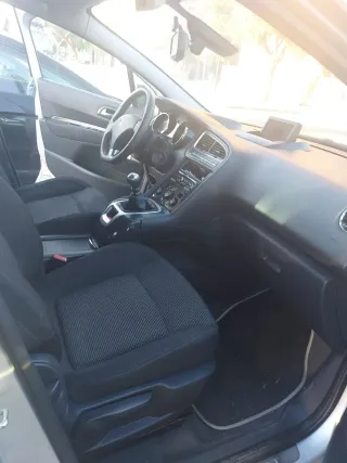 Peugeot 5008 2010